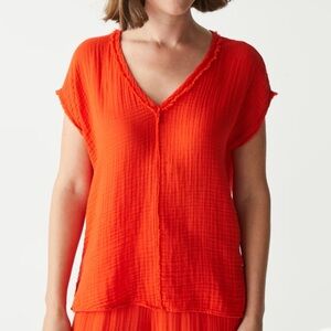 NWOT Dreya Gauze V-Neck Cotton Gauze Top